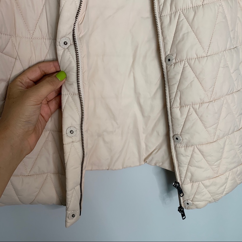 Eileen Fisher Cream Lightweight Quilted Puffer Vest - Picture 4 of 9
